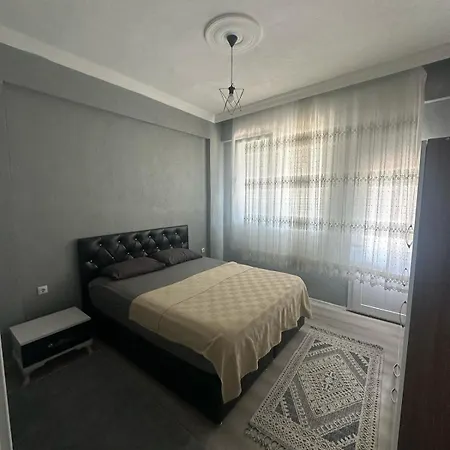 Apartmán In The Center, 6-7 Minutes To The Airport, Close To The Sea And Coves *