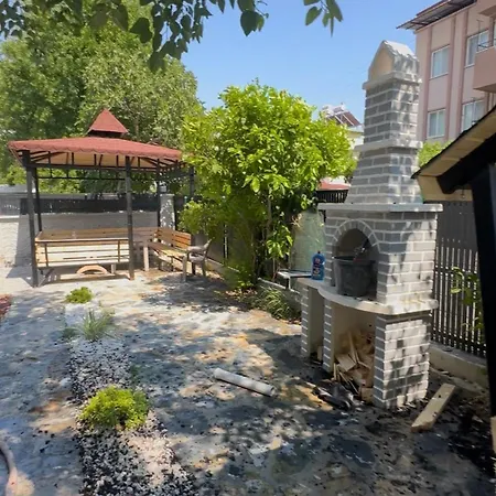 아파트 In The Center, 6-7 Minutes To The Airport, Close To The Sea And Coves 달라만
