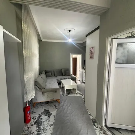In The Center, 6-7 Minutes To The Airport, Close To The Sea And Coves Διαμέρισμα