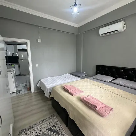 In The Center, 6-7 Minutes To The Airport, Close To The Sea And Coves Διαμέρισμα